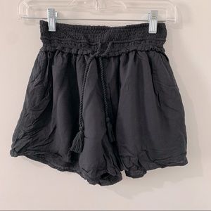 LIKE NEW WILFRED FLOWY SHORTS
